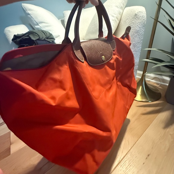 Longchamp Small Duffle - Picture 3 of 13